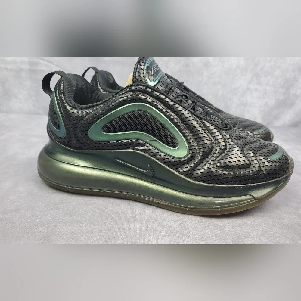 New Nike Air Max 720 Throwback Future‎ AQ3196-003 Size 6.5Y. Msrp $160
